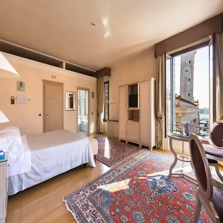 Hotell Liassidi Palace 4*