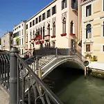 Liassidi Palace Hotell