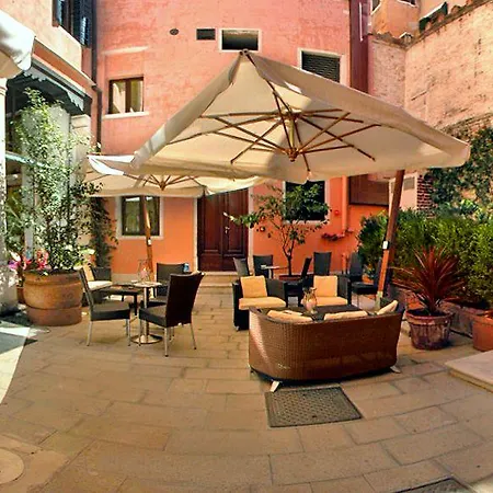 Liassidi Palace Venedig