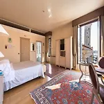 מלון Liassidi Palace 4*