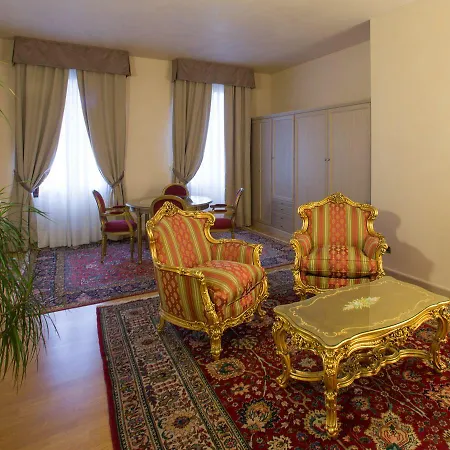 מלון Liassidi Palace