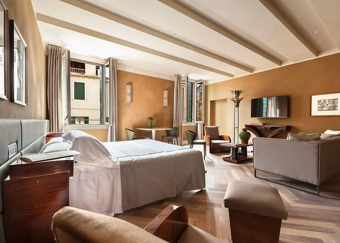 Liassidi Palace Velence