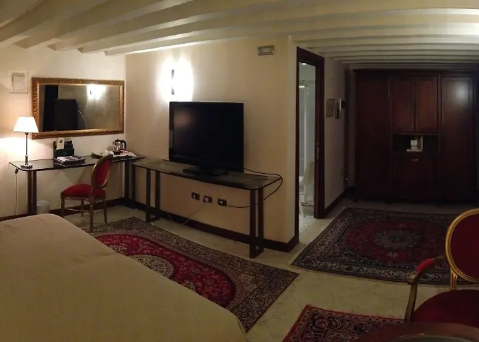 Szálloda Liassidi Palace 4*