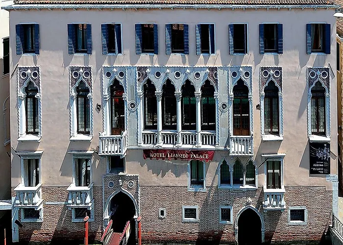 Liassidi Palace 호텔