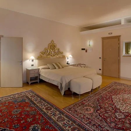 Liassidi Palace Hotel Benátky