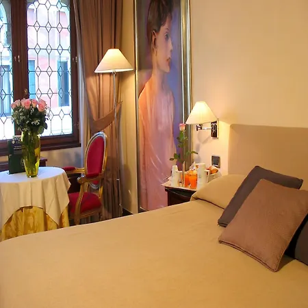 Liassidi Palace Szálloda 4*