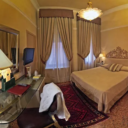 Szálloda Liassidi Palace Velence
