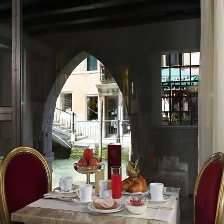 Liassidi Palace 4*