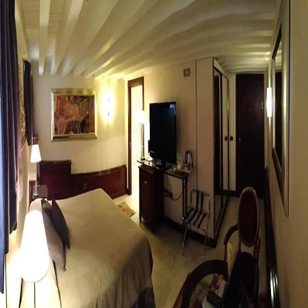 Szálloda Liassidi Palace 4*