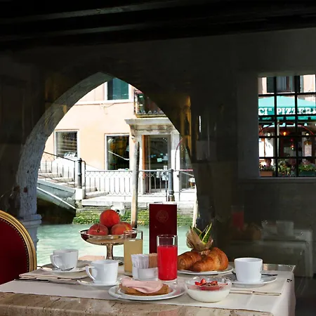 Liassidi Palace Hotel